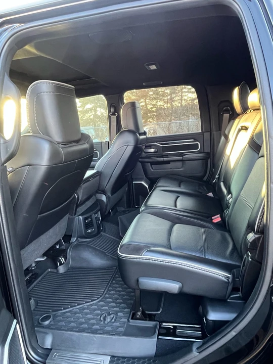 2022 Ram 3500 - Image 7 of 9