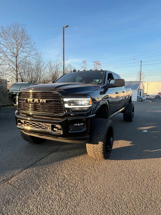 2022 Ram 3500 - Image 4 of 9