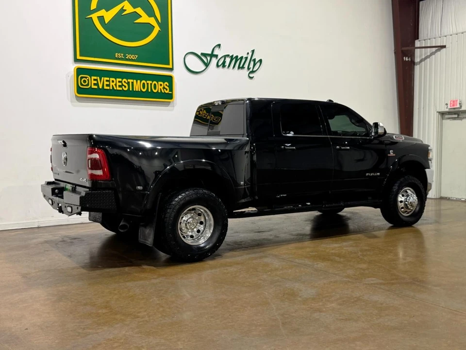 2022 Ram 3500 - Image 8 of 31