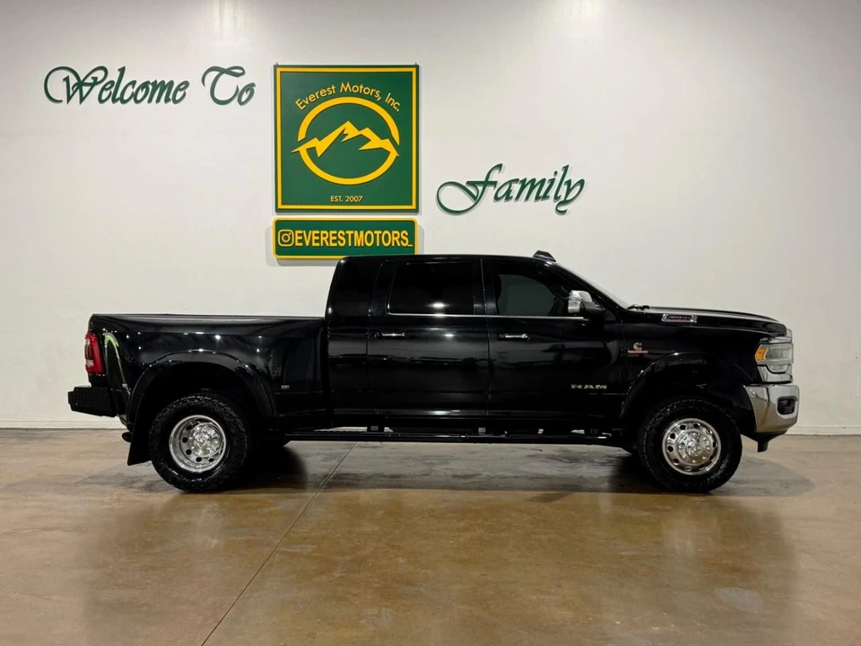 2022 Ram 3500 - Image 2 of 21