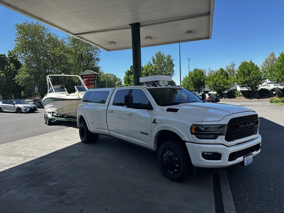 2022 Ram 3500 - Image 2 of 5
