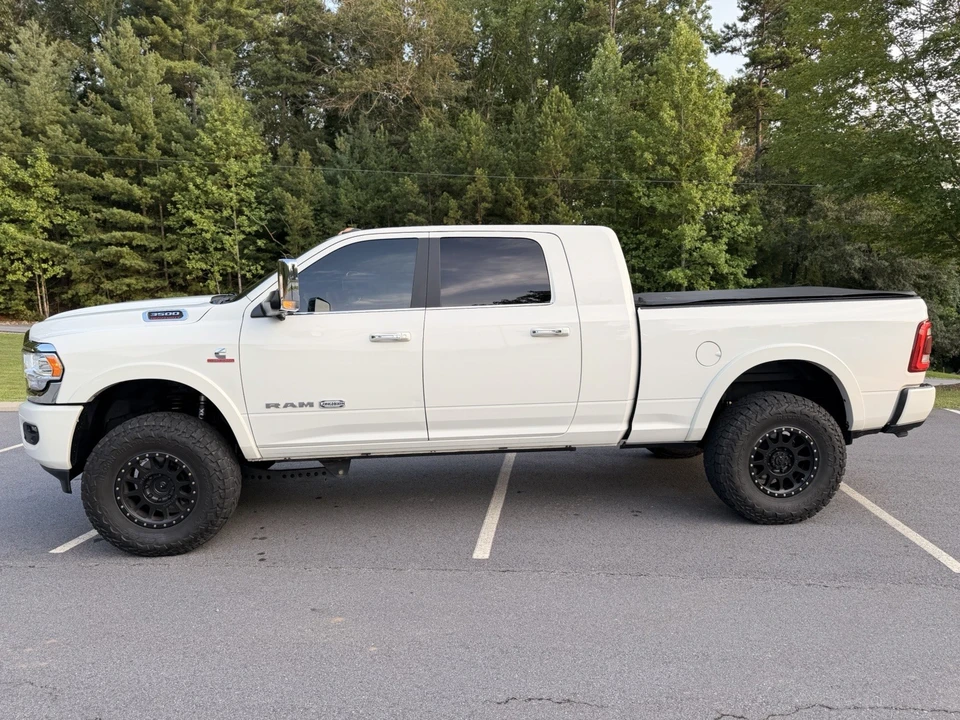 2022 Ram 3500 - Image 8 of 20