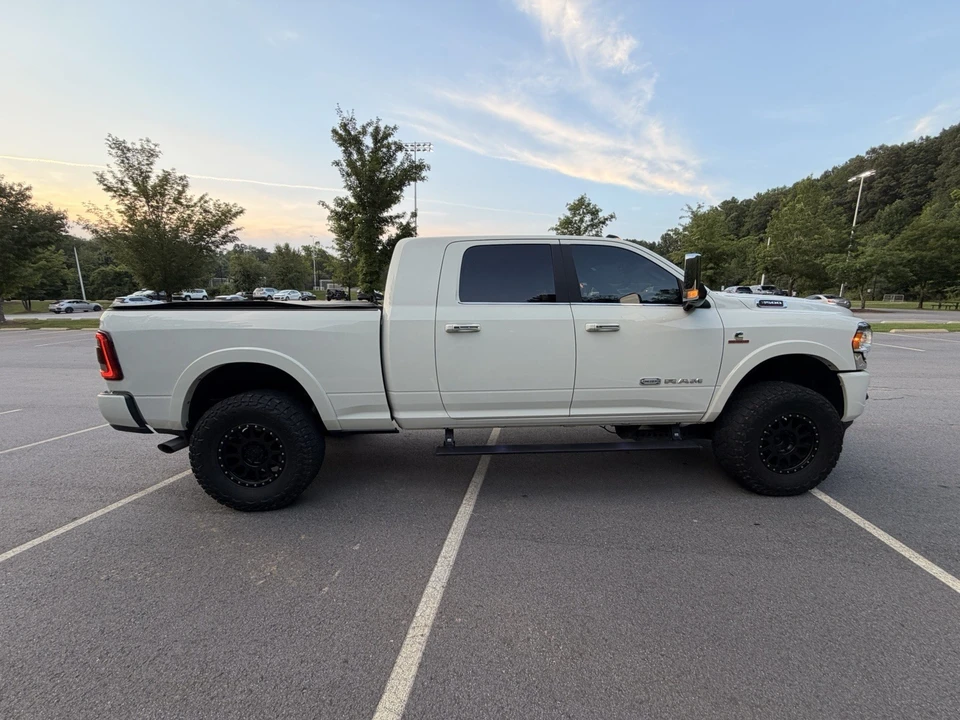 2022 Ram 3500 - Image 16 of 20