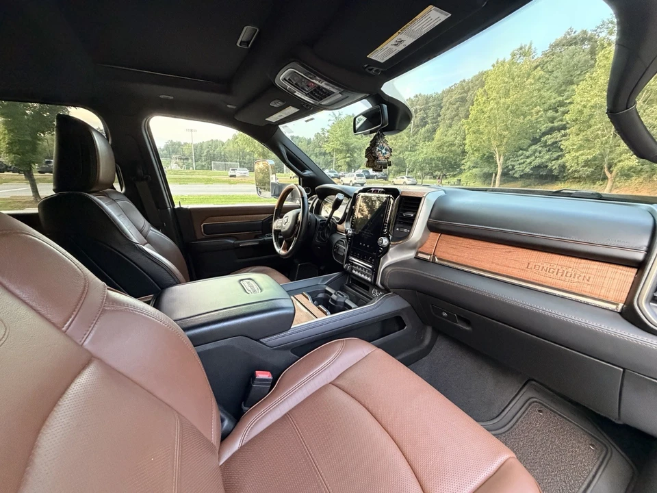 2022 Ram 3500 - Image 17 of 20