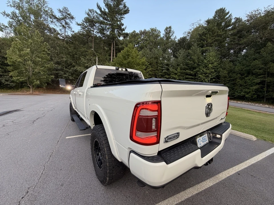 2022 Ram 3500 - Image 14 of 20