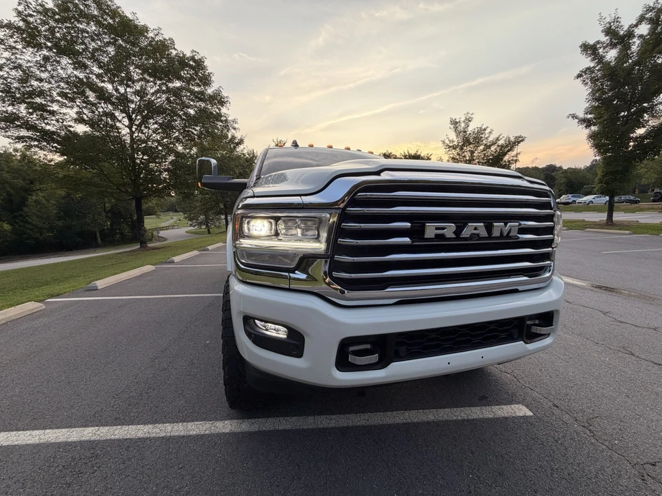 2022 Ram 3500 - Image 13 of 20