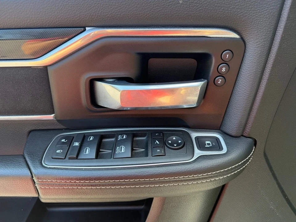 2022 Ram 3500 - Image 16 of 21
