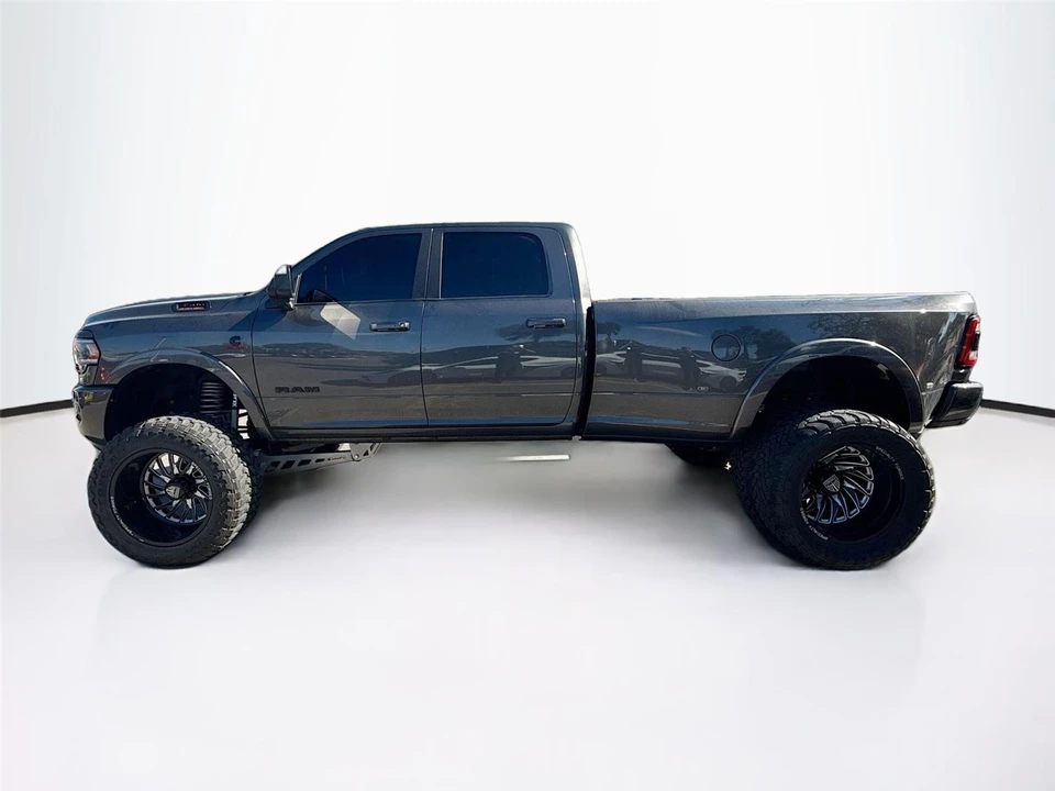 2022 Ram 3500 - Image 4 of 14