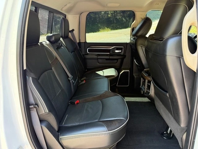 2022 Ram 3500 - Image 17 of 31