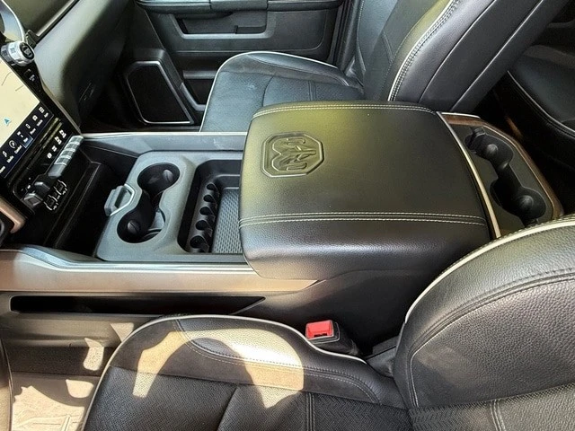 2022 Ram 3500 - Image 27 of 31