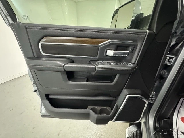 2022 Ram 3500 - Image 11 of 12