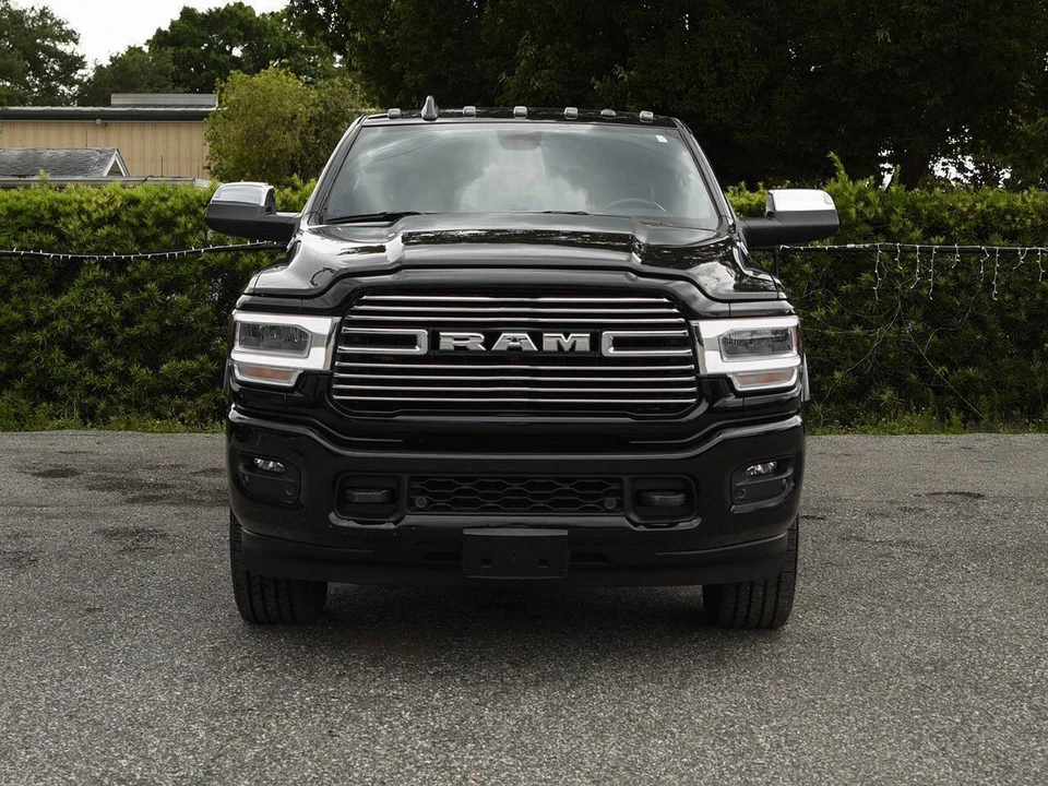 2022 Ram 3500 - Image 3 of 17