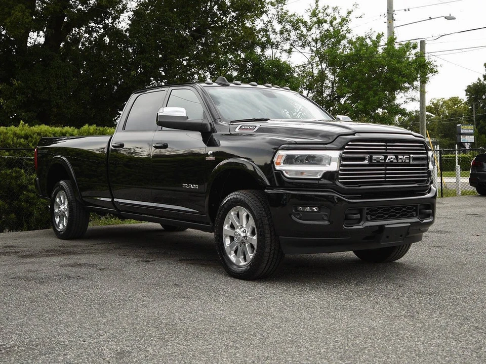 2022 Ram 3500 - Image 4 of 17