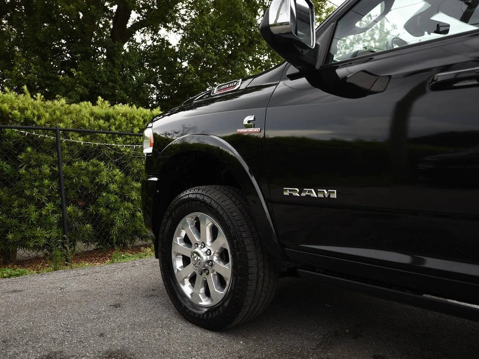 2022 Ram 3500 - Image 9 of 17