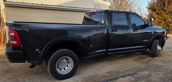 2022 Ram 3500 - Image 4 of 10