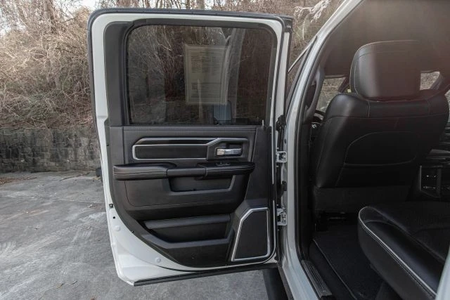 2022 Ram 3500 - Image 24 of 30