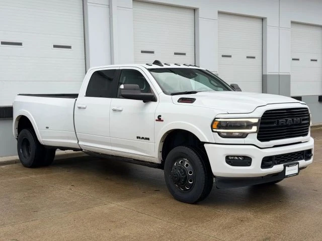 2022 Ram 3500 - Image 7 of 21