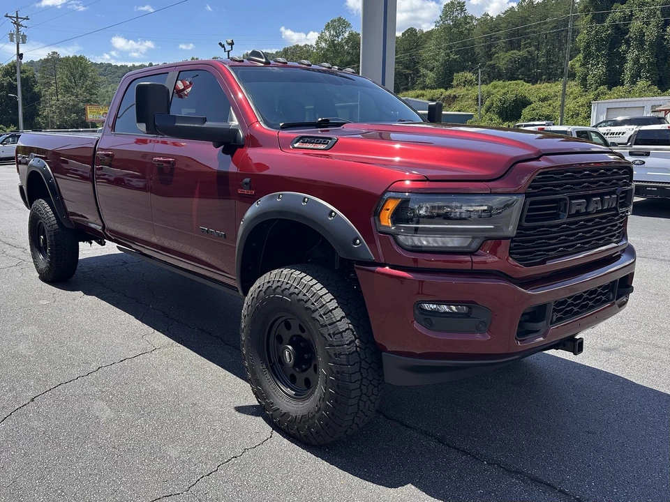 2022 Ram 3500 - Image 4 of 12