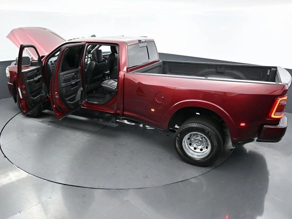 2022 Ram 3500 - Image 11 of 12