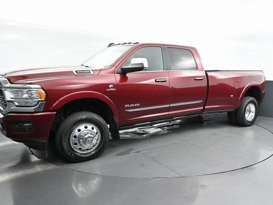 2022 Ram 3500 - Image 4 of 12