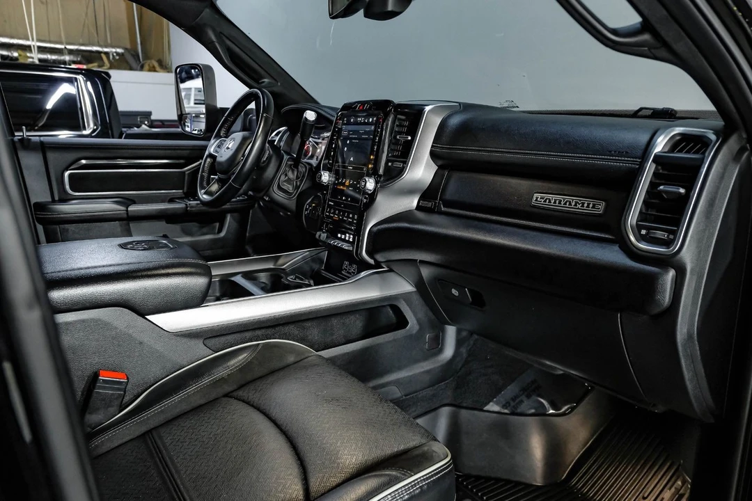 2022 Ram 3500 - Image 19 of 31