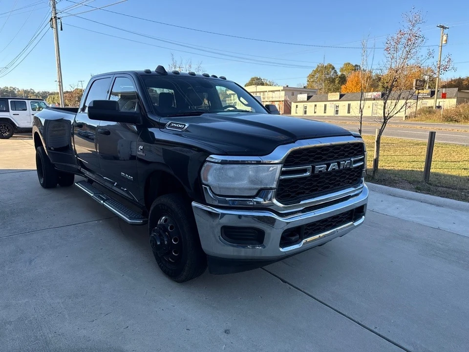 2022 Ram 3500 - Image 6 of 19