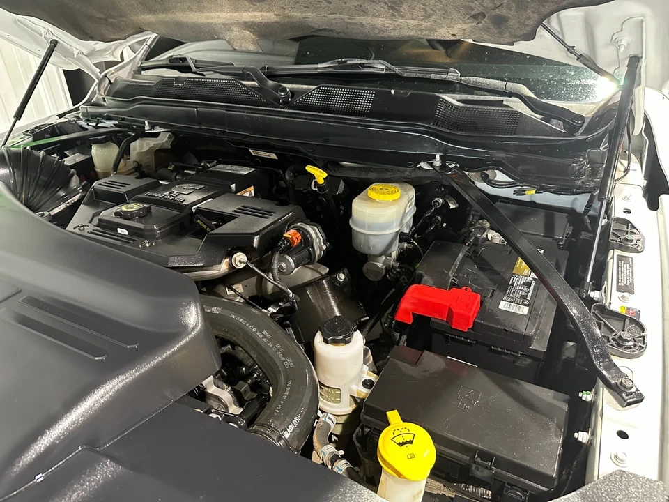2022 Ram 3500 - Image 16 of 19