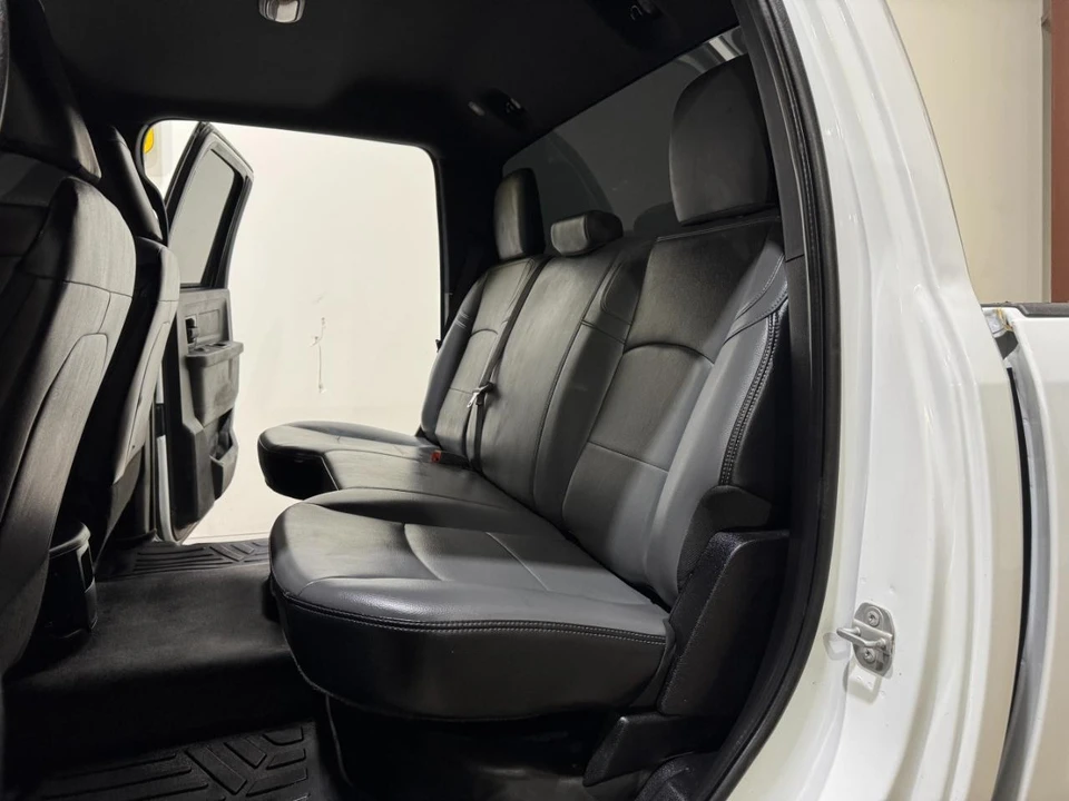 2022 Ram 3500 - Image 17 of 31