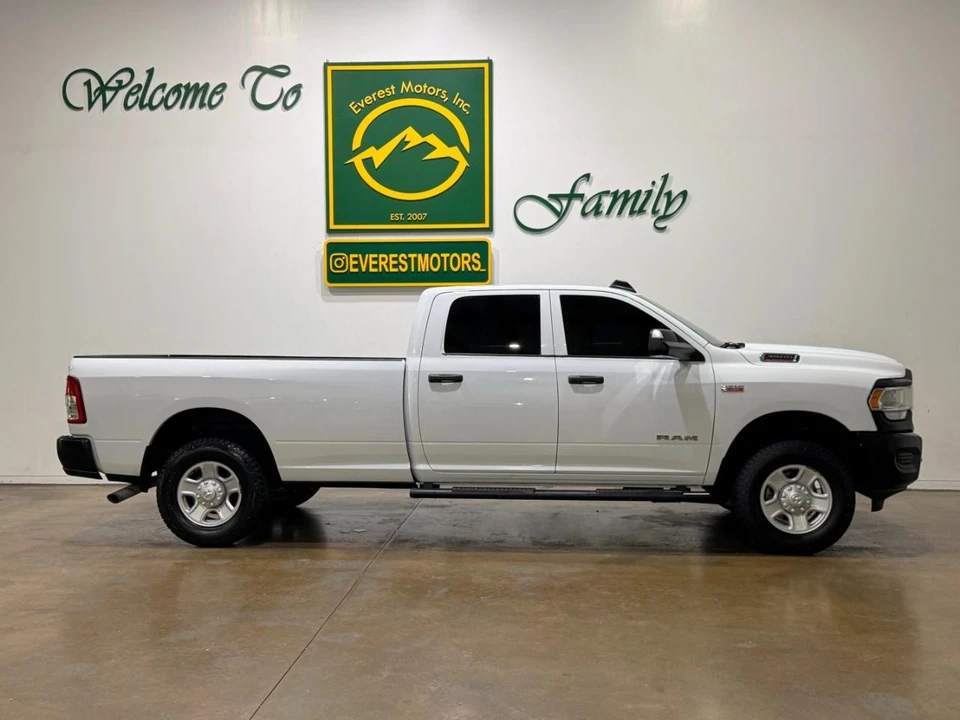 2022 Ram 3500 - Image 9 of 31