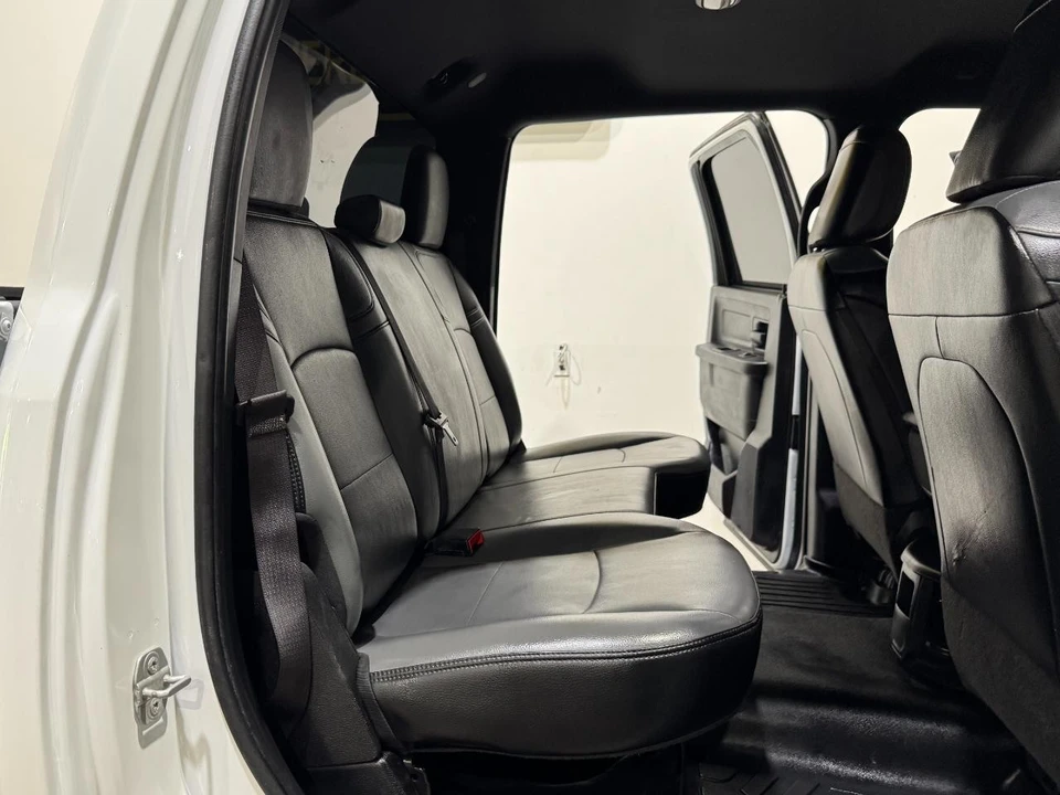 2022 Ram 3500 - Image 16 of 31