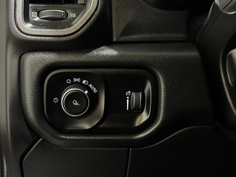 2022 Ram 3500 - Image 28 of 31