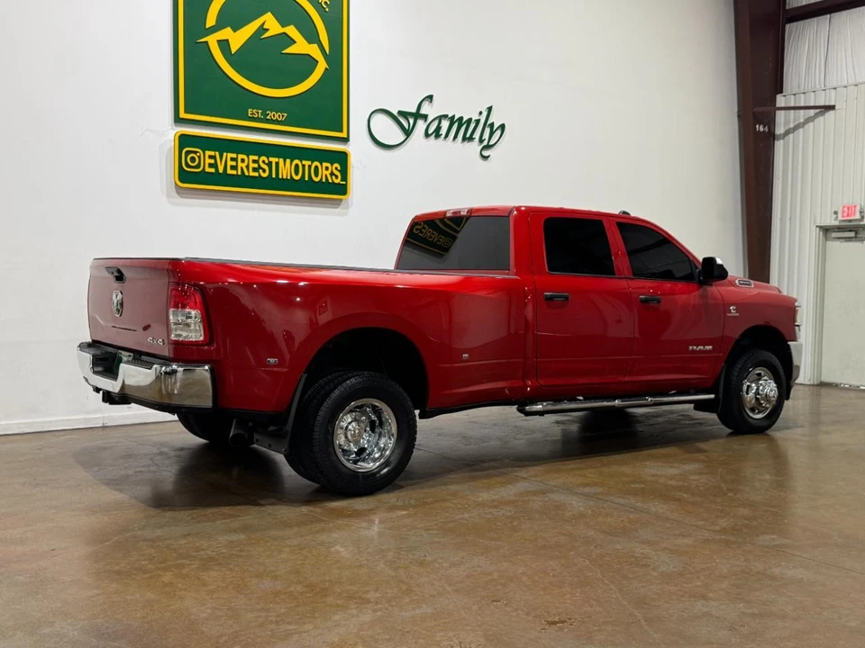 2022 Ram 3500 - Image 8 of 31