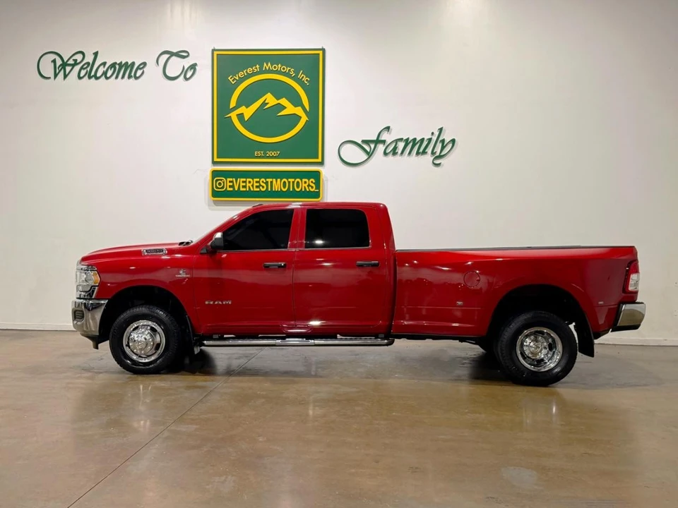2022 Ram 3500 - Image 5 of 31