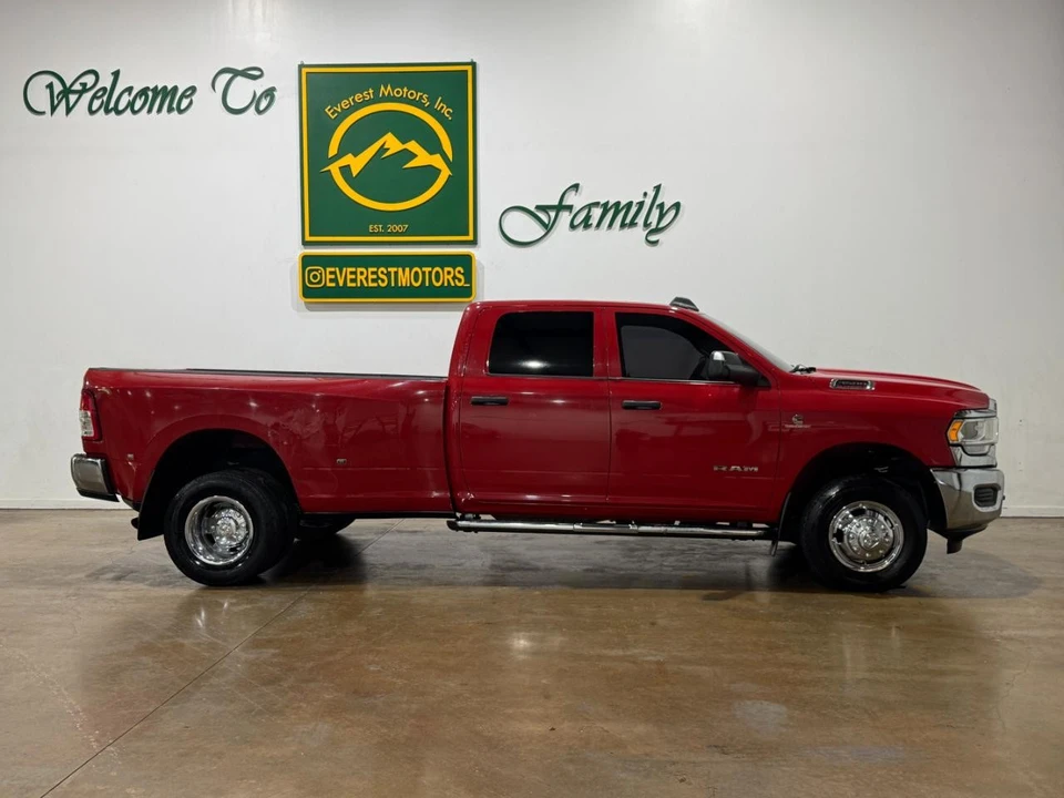 2022 Ram 3500 - Image 2 of 31