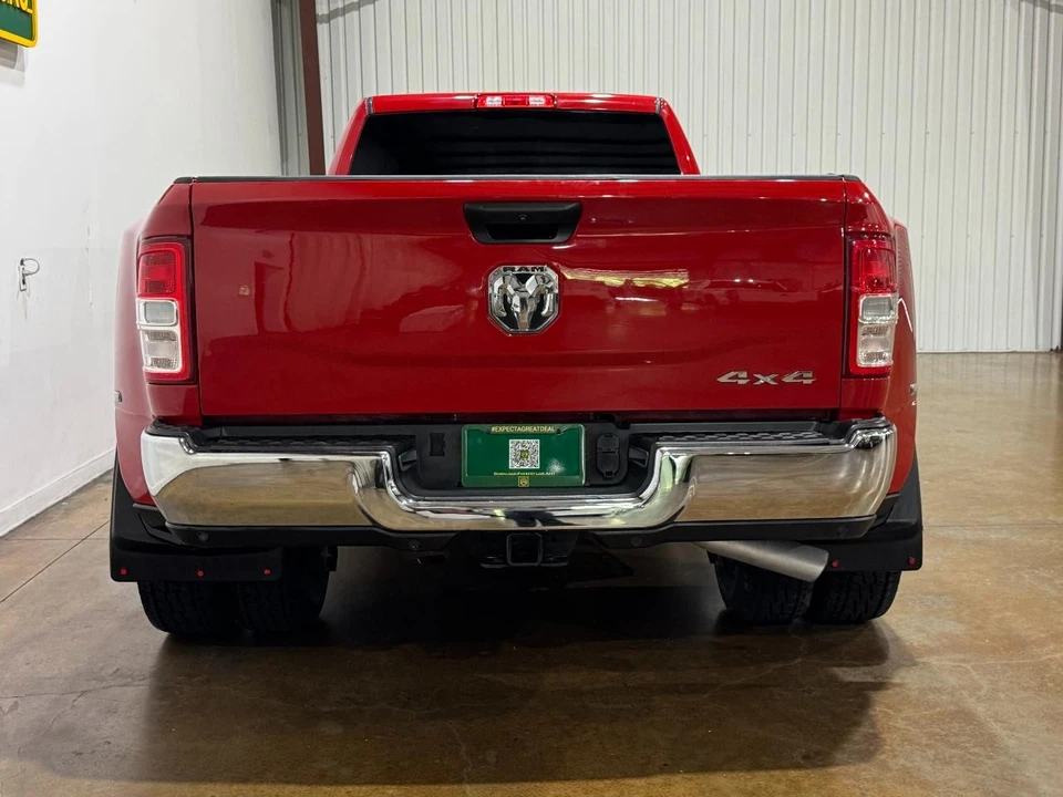2022 Ram 3500 - Image 7 of 31