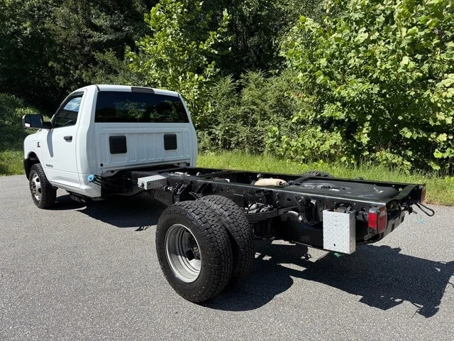 2022 Ram 3500 - Image 8 of 20