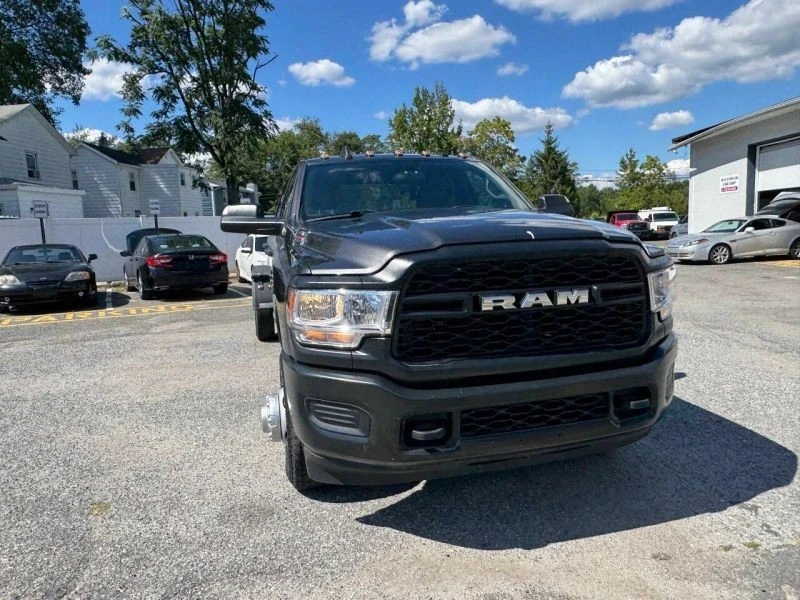 2022 Ram 3500 - Image 4 of 12