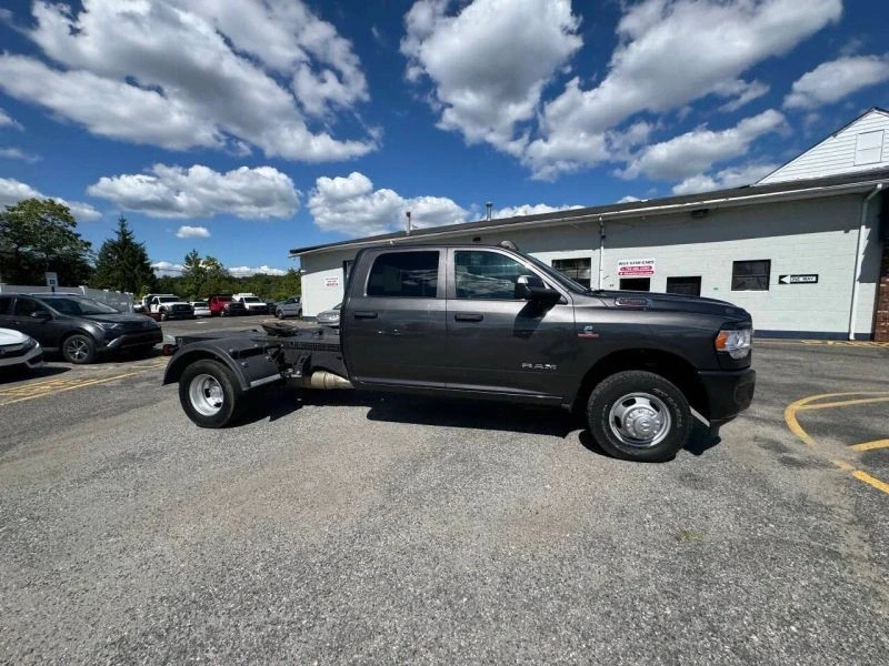 2022 Ram 3500 - Image 7 of 12