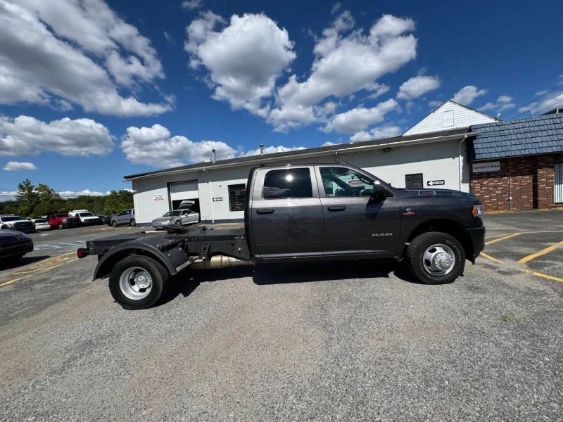 2022 Ram 3500 - Image 8 of 12