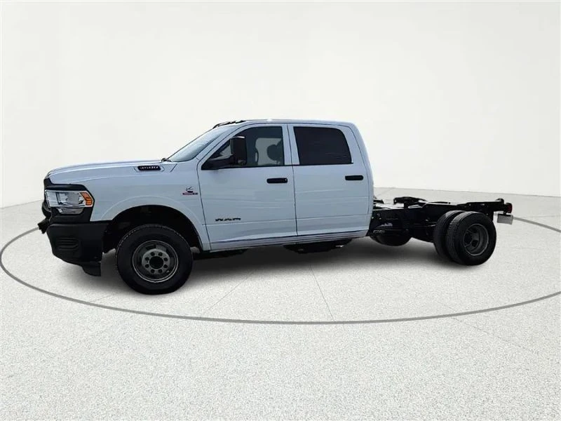 2022 Ram 3500 - Image 4 of 12