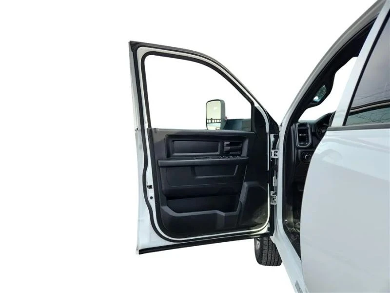 2022 Ram 3500 - Image 11 of 12