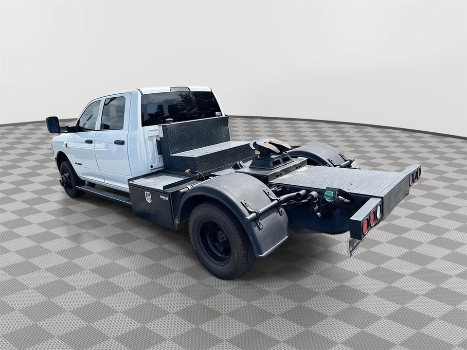 2022 Ram 3500 - Image 2 of 17