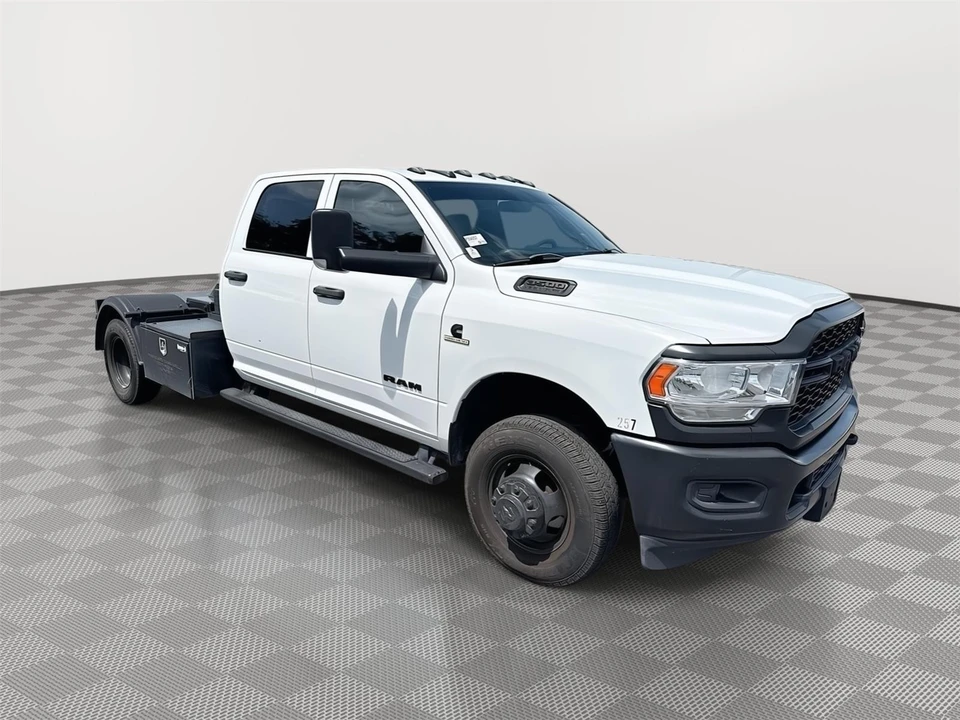 2022 Ram 3500 - Image 12 of 17