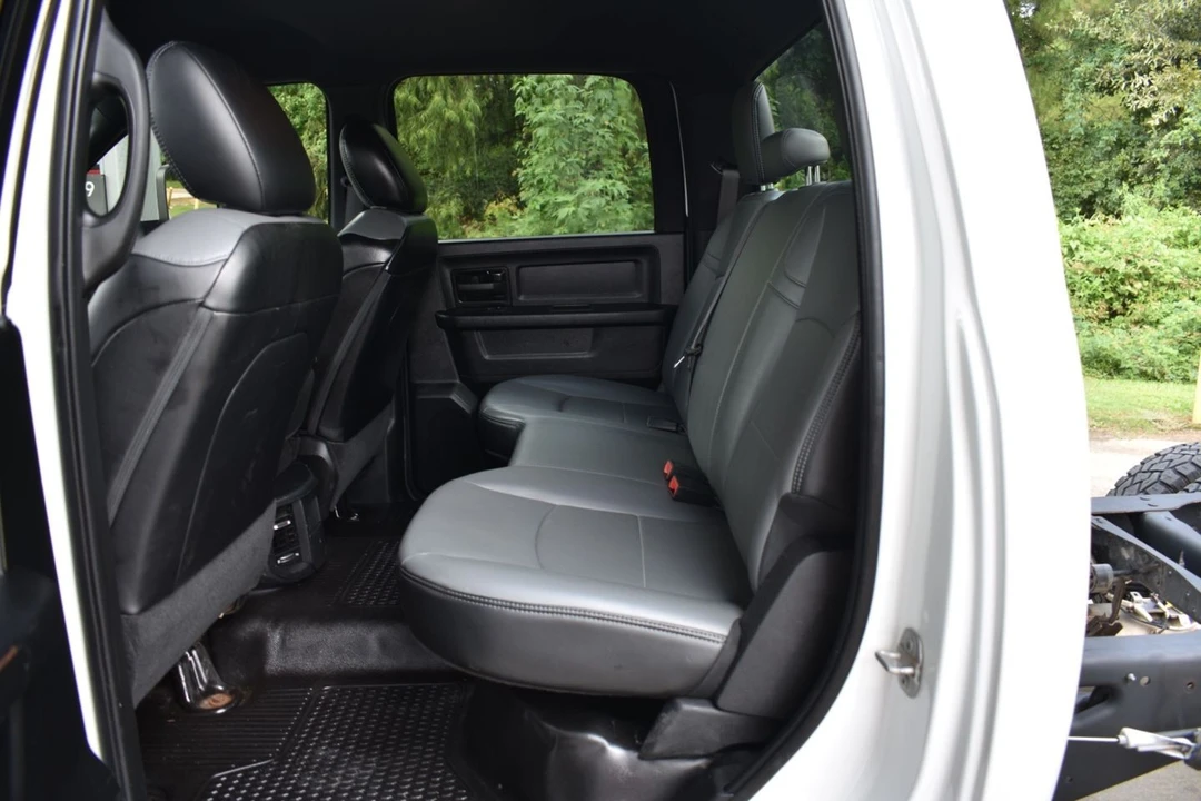 2022 Ram 3500 - Image 12 of 25