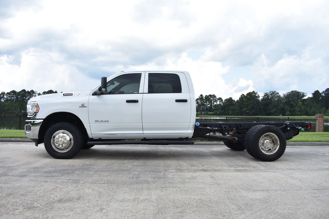 2022 Ram 3500 - Image 3 of 25