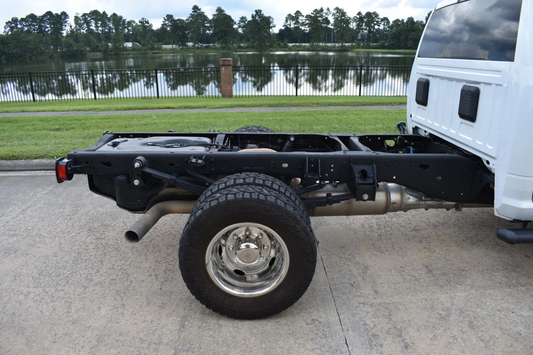 2022 Ram 3500 - Image 9 of 25