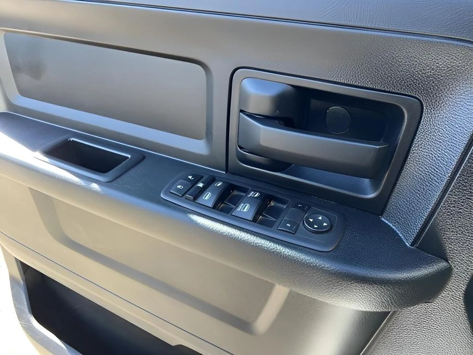 2022 Ram 3500 - Image 10 of 12