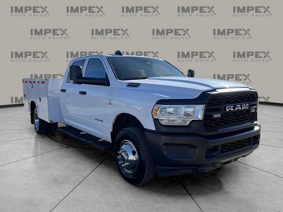 2022 Ram 3500 - Image 4 of 12