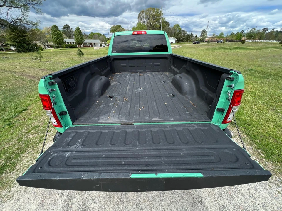 2022 Ram 3500 - Image 12 of 31