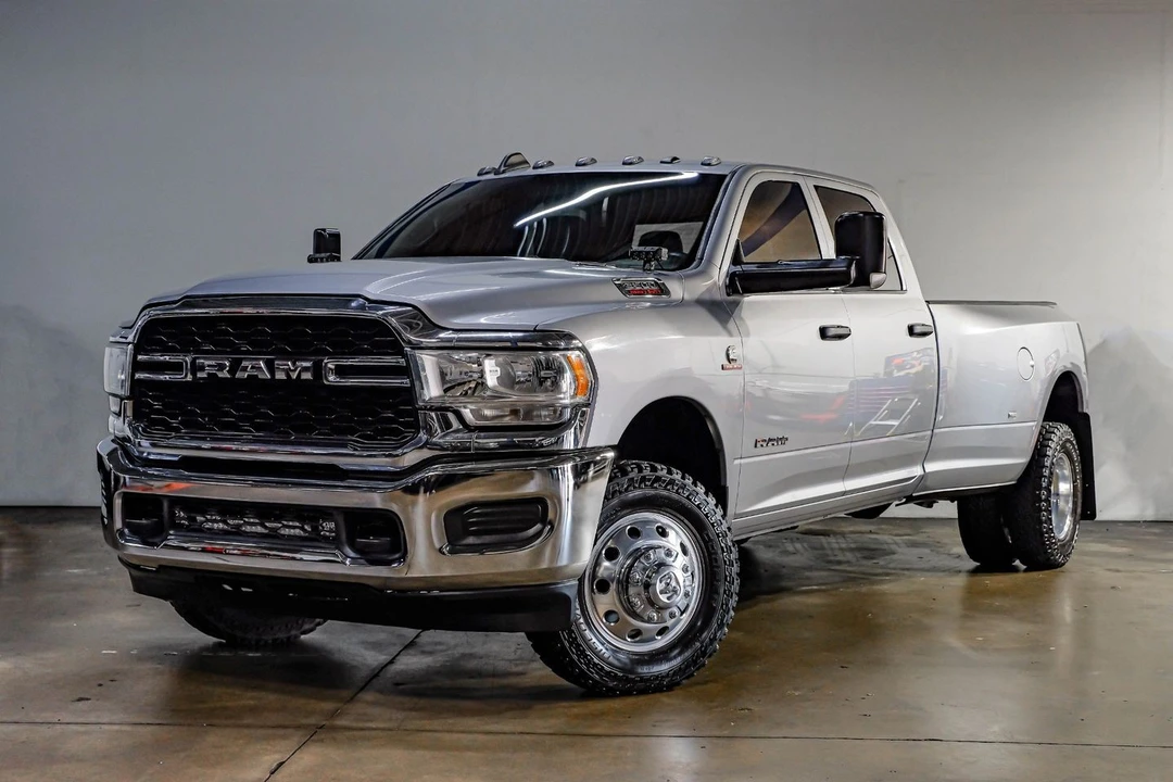 2022 Ram 3500 - Image 7 of 12